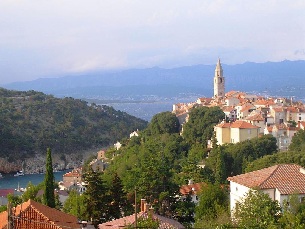 Apartments Marija Vrbnik  Luaran gambar