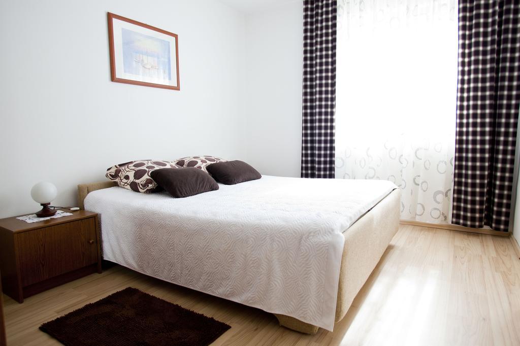 Apartments Marija Vrbnik  Luaran gambar